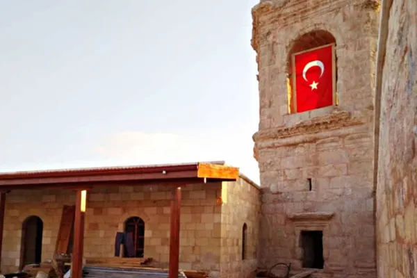 Nebi Horî Kalesi’nde talan