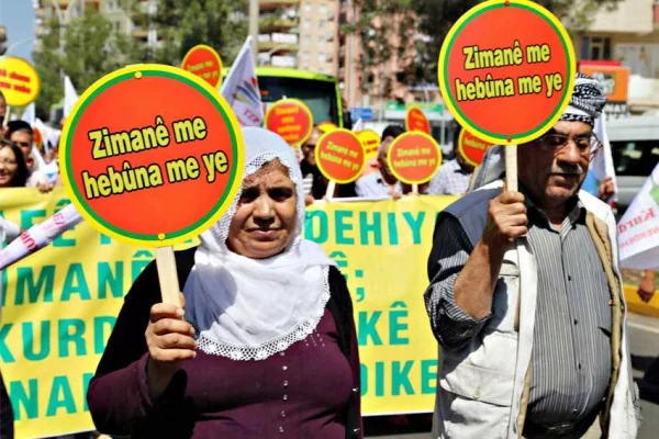 Dil kimliktir