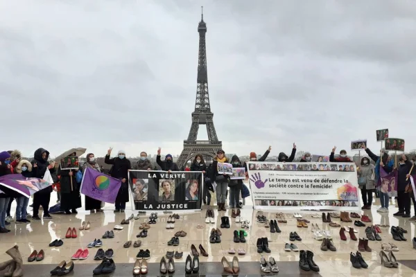 Paris’te ‘diktatör yargılansın’ eylemi