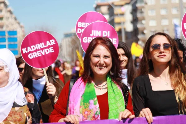 Rosa kadınlara nefes olacak