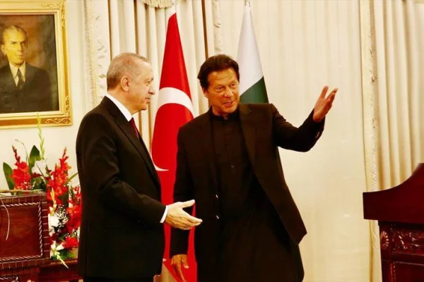 Türk devleti Pakistan’dan nükleer silah teknolojisi istedi