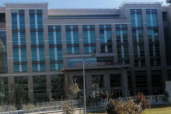 Eşbaşkan Demir tahliye edilmedi