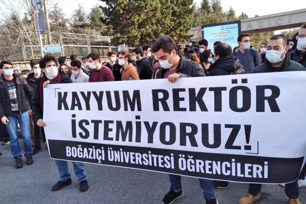 Gençlik yürürse faşizmi yıkar