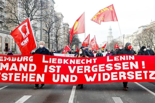 Rosa Luxemburg ve Karl Liebknecht anıldı