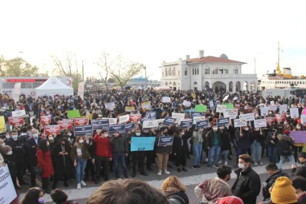 Mevcut iktidar düşerse reformların önü açılır