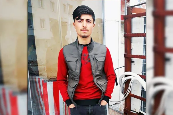Kürtçe müzik dinleyen genç katledildi