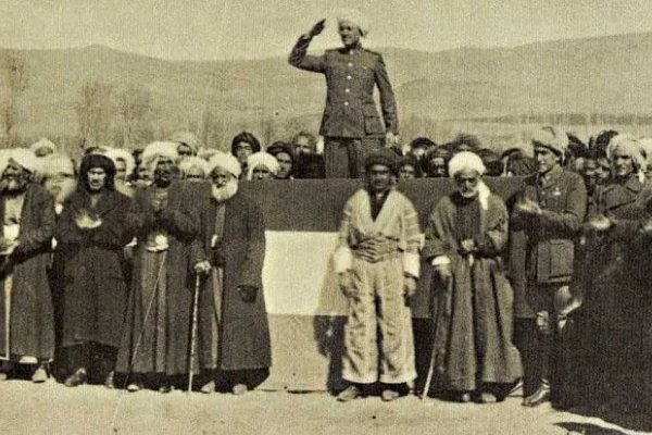 Mahabad değil Kürdistan Cumhuriyeti!
