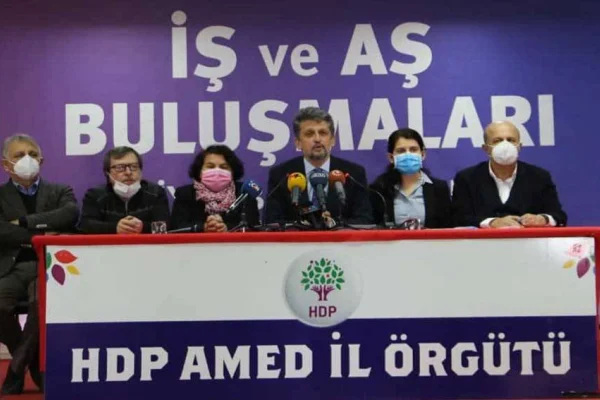 HDP her kesimi dinliyor