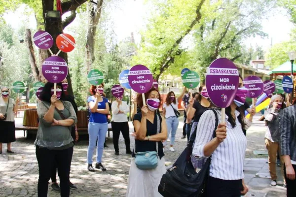 İktidar kadın mücadelesinden çok korkuyor