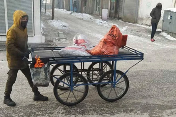 Külden kömür toplayıcılığı