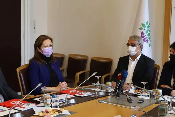 DİSK HDP’yi ziyaret etti