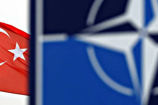 NATO, Türkiye'ye şemsiyesini açtı