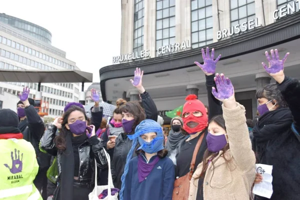 Belçika’da kadınlar greve gidiyor 