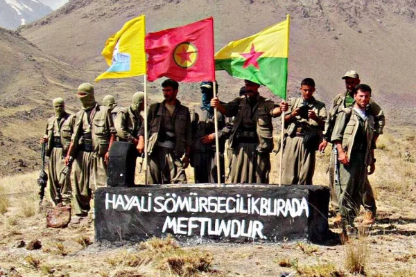 Özgür gelecek hedefine kilitlendi