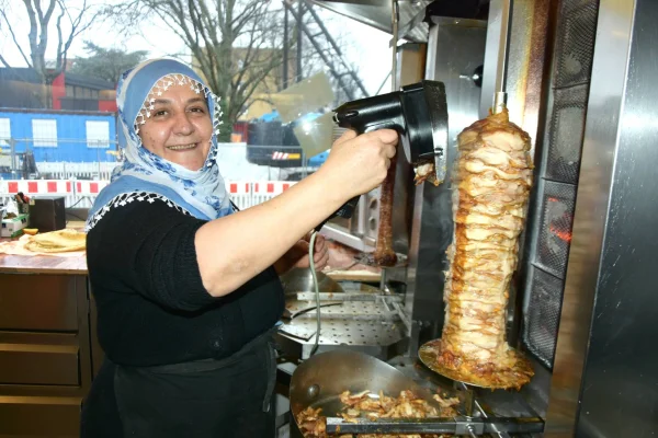 Dönercilik 'erkek işi' değil