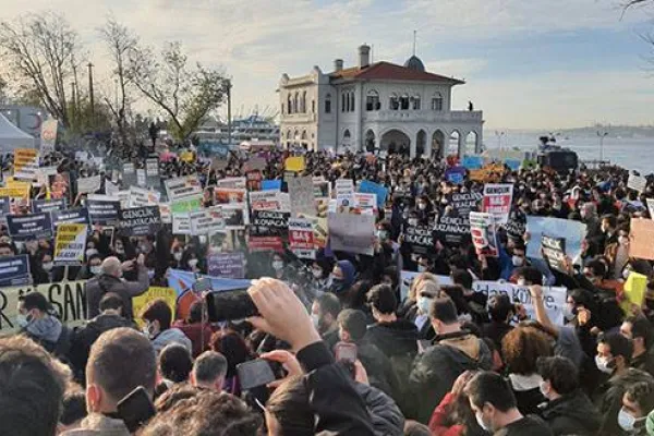 ’Yeni Anayasa’ değil faşizmin hilelerine karşı hazırlıklı olalım