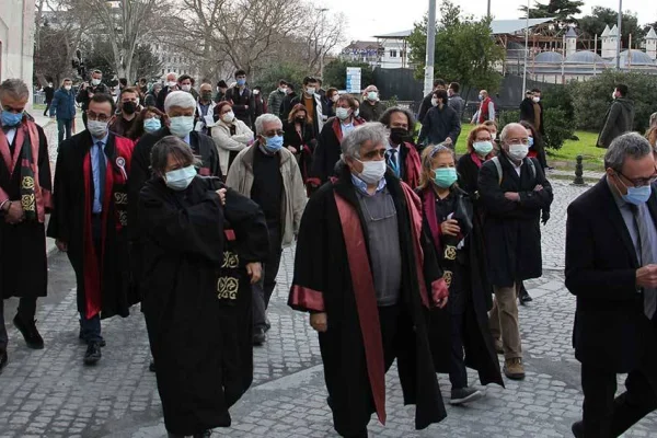 Akademisyenler engel tanımadı