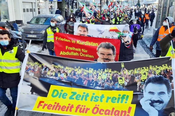 Birçok merkezde uzun yürüyüş