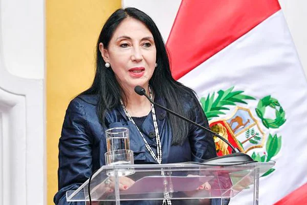 Aşı önceliği istifa getirdi