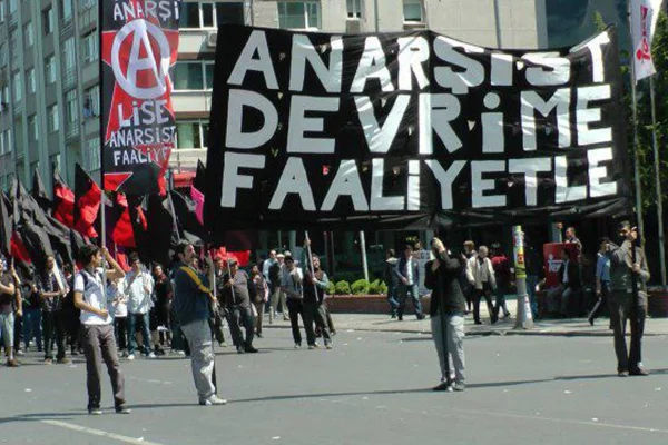    Birimiz bile tutsaksak, hiçbirimiz özgür değiliz