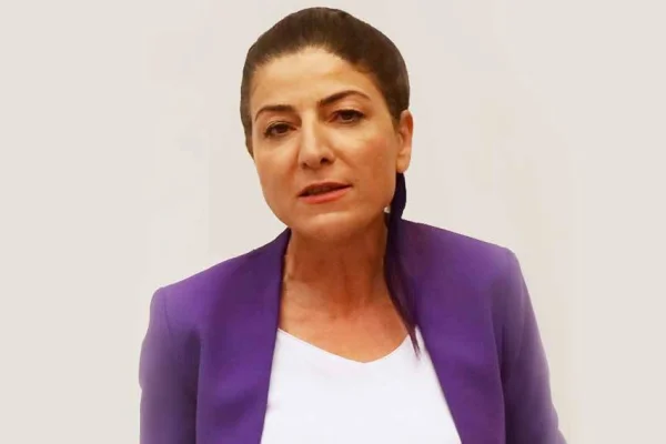 Saygı duruşu için fezleke