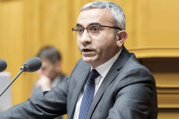 Atıcı'ının önceliği göçmenlerin seçim hakkı