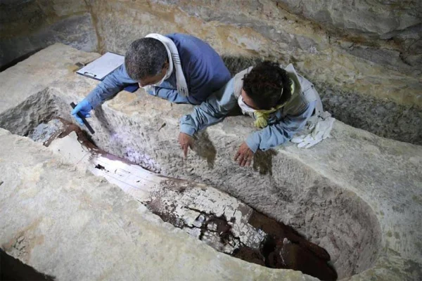 Mezarlar ve hafıza