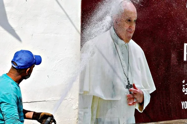 Papa'nın Irak ziyareti başladı