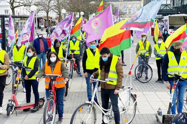 Hamburg’da bisikletli eylem