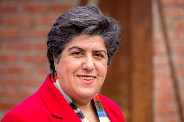 Canan Güllü’ye ödül