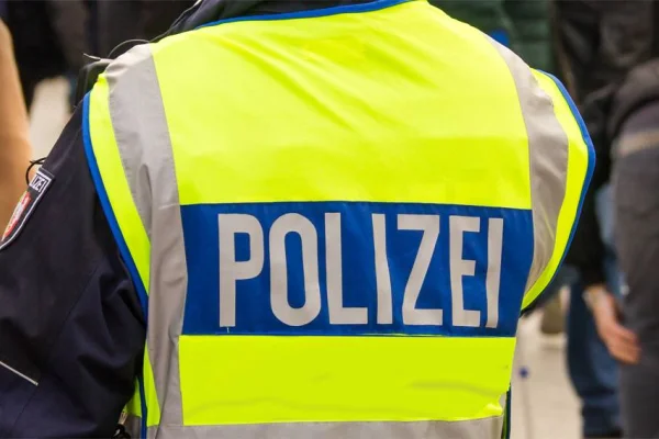 Kassel'deki Kürtlerle derdiniz ne?