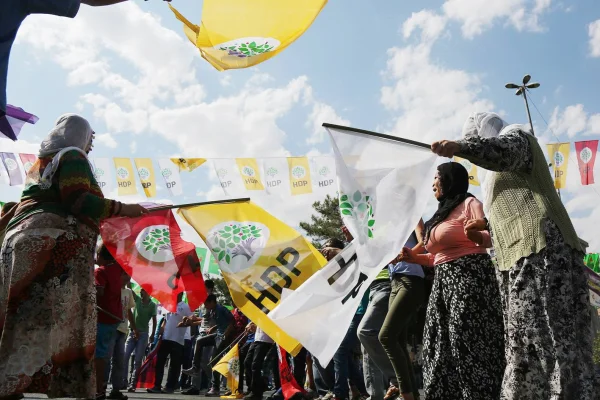 ‘Olmayan demokrasiye darbe yapılmaz’