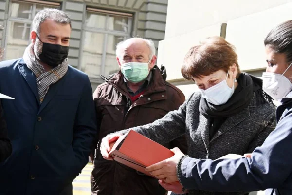 Kürtçe resmi dil olarak tanınsın