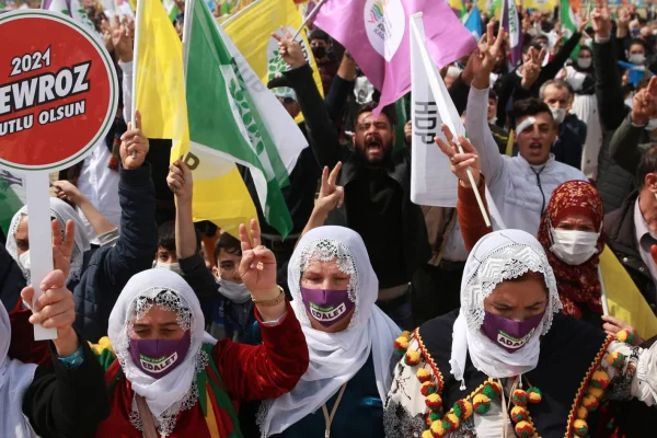 Mersin Newroz’u: Bê Serok jiyan nabe