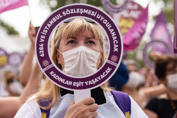 Kadınlar: Öfkemizden korkun!