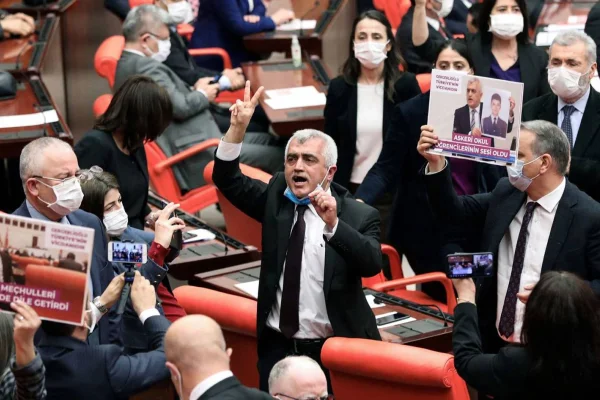 Gergerlioğlu: Siz orada biz burada direnişin ateşini yaktık