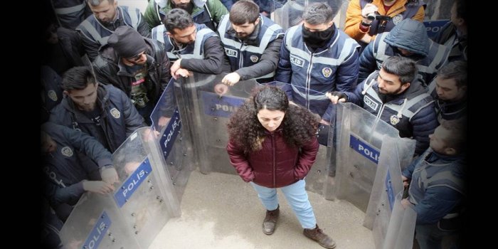 HDP'ye baskı artıyor