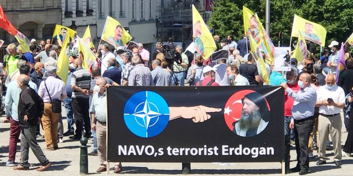 Brüksel NATO protestosu