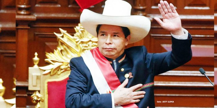 Pedro Castillo yemin ederek görevine başladı / foto:AFP