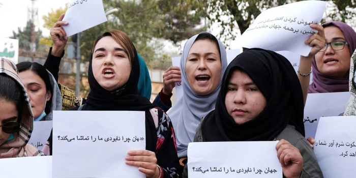 Kadınlar Afganistan'da dünyanın sessizliğini protesto ediyor / Foto: Afp