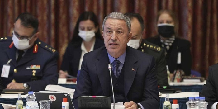 Türk Savunma Bakanı Hulusi Akar