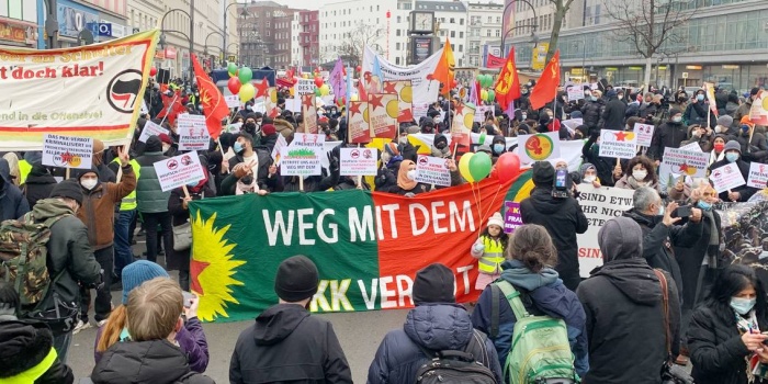Berlin'de PKK yasağı protesto edildi/foto: Veysi Işık/Yeni Özgür Politika