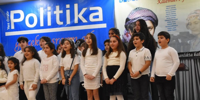 Firaz Dağ Çocuk Korosu