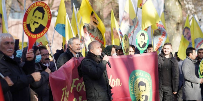 Kürtler Avrupa Konseyi önünde eylemde