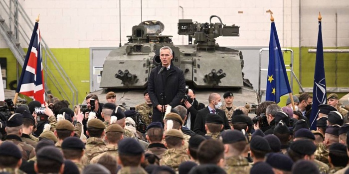 NATO ve İngiltere güçleri