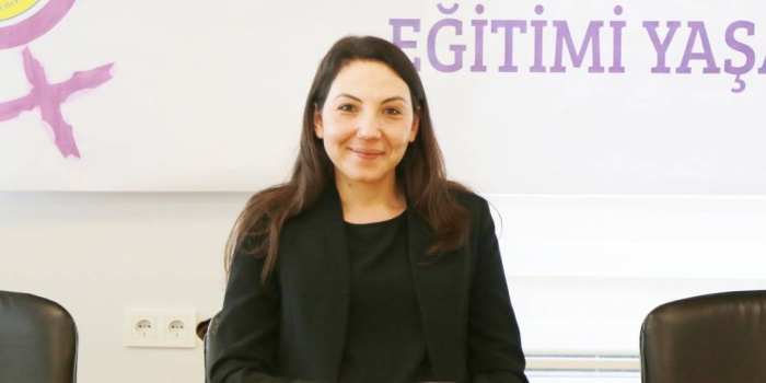 Eğitim Sen Merkez Kadın Sekreteri Simge Yardım