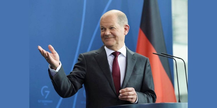 SPD’li Başbakan Olaf Scholz uzlaşmadan memnun.