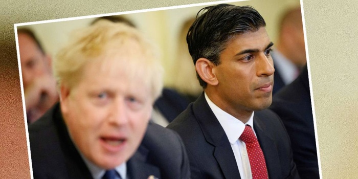 Eski Maliye Bakanı Rishi Sunak (sağdaki), Johnson’un halefi olmaya en kuvvetli aday.
