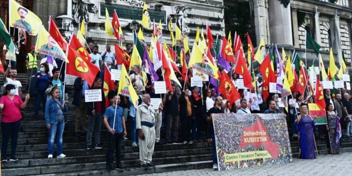 Kürdistanlılar Lozan'da Lozan anlaşmasını protesto ediyor