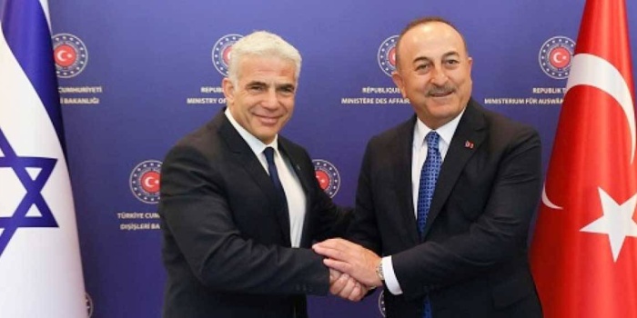 Yair Lapid ve Mevlüt Çavuşoğlu